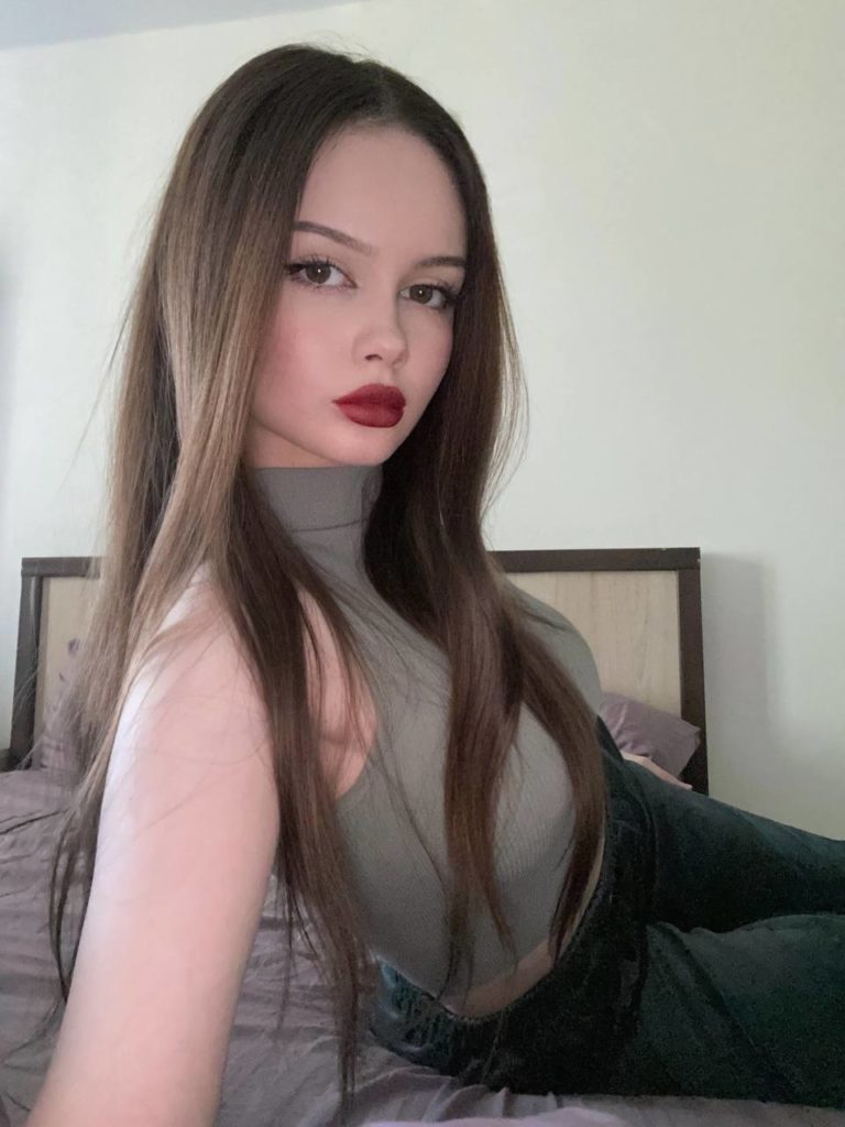 photo_5409213711484313182_y